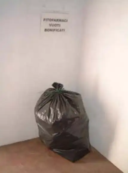 Fitofarmaci vuoti Fitofarmaci vuoti